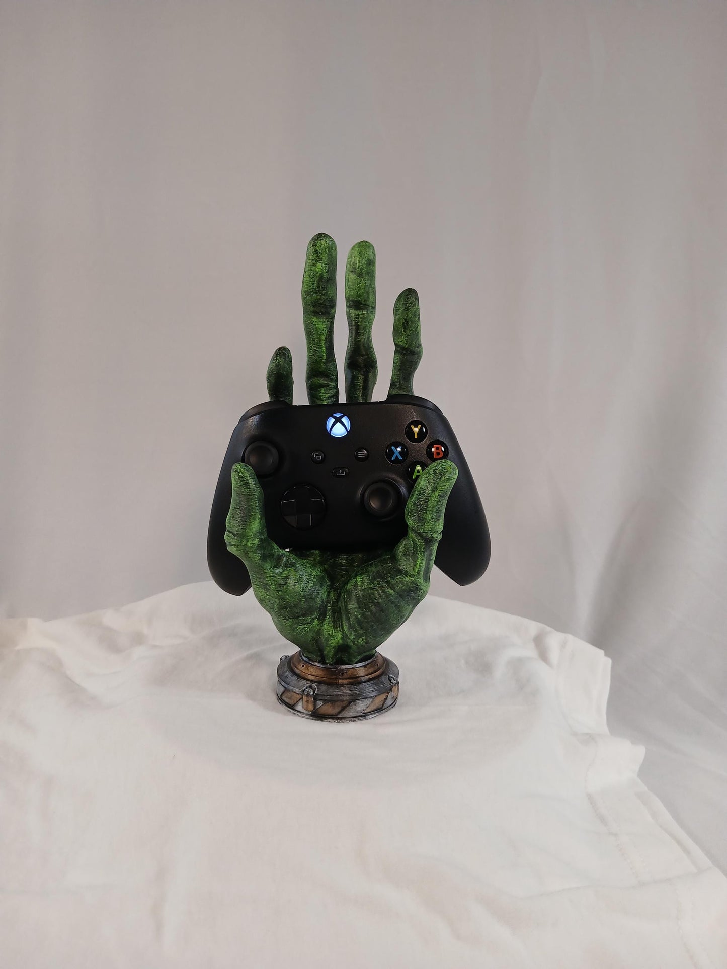 Alien Hand Controller Holder: 3D Printed Sci-Fi Gaming Stand