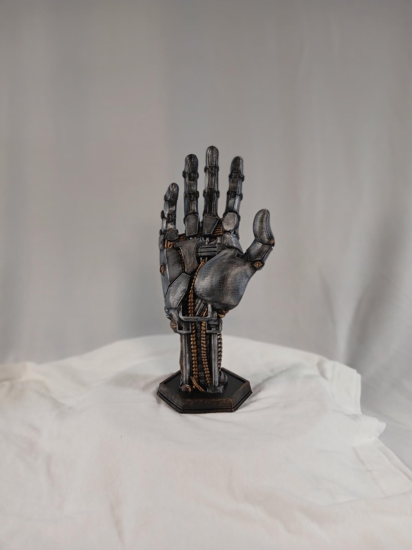 3D Printed Robot Hand Controller Holder: Sci-Fi Gamer Desk Display