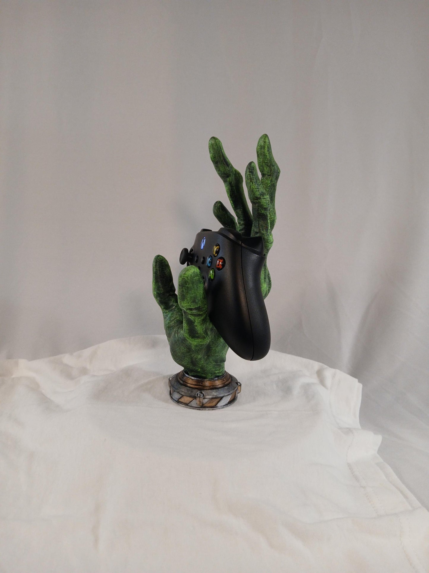 Alien Hand Controller Holder: 3D Printed Sci-Fi Gaming Stand