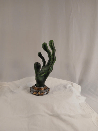 Futuristic Alien Hand Controller Holder for Gamers: 3D Printed Stand