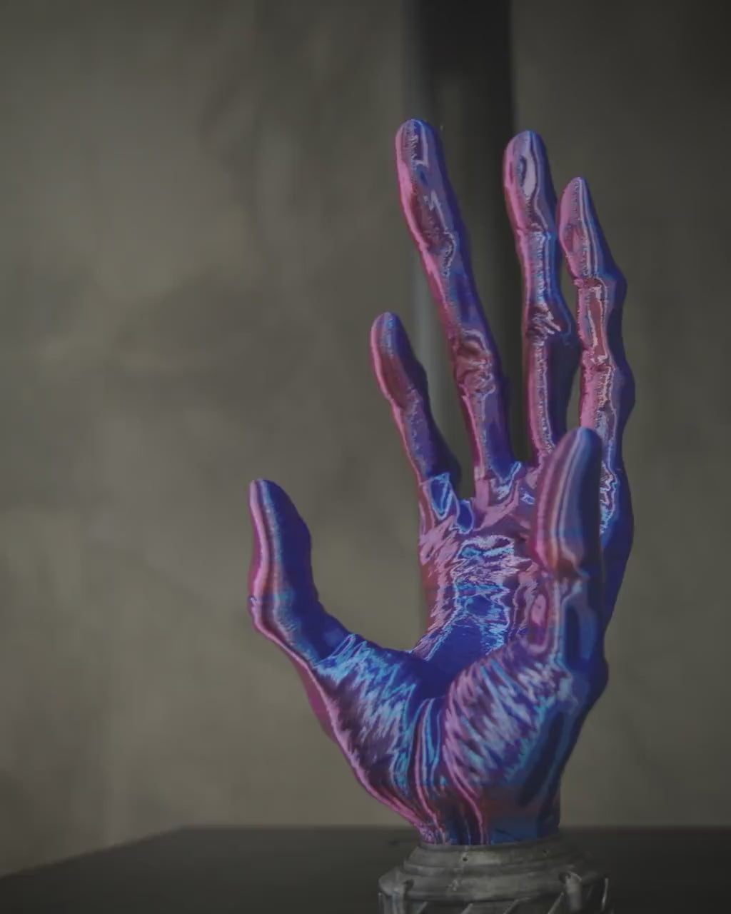 Alien Hand Controller Holder: 3D Printed Sci-Fi Gaming Stand