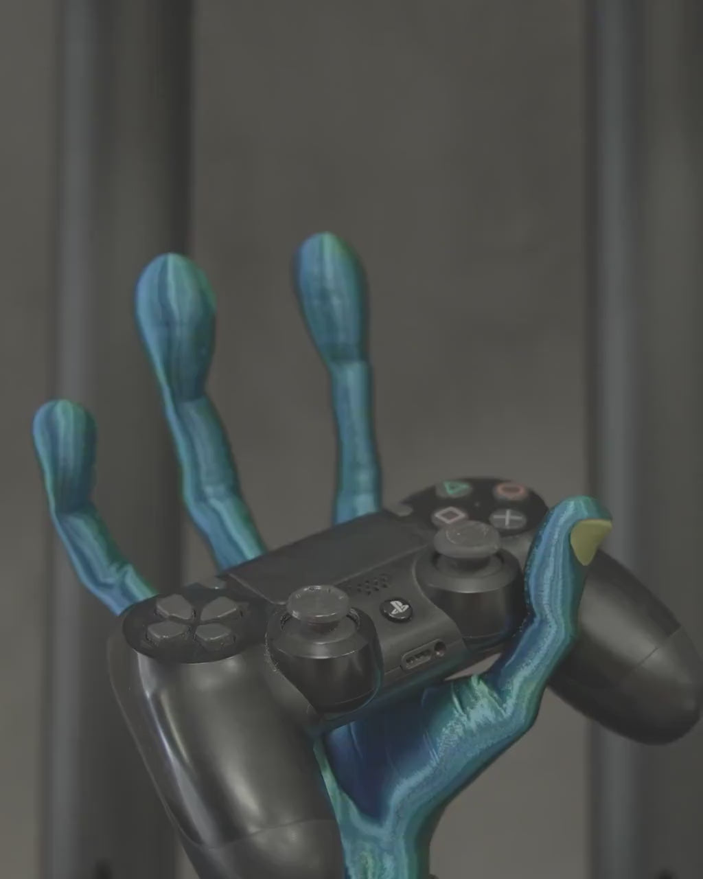 Futuristic Alien Hand Controller Holder for Gamers: 3D Printed Stand